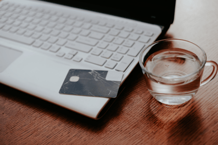 12_01_20-_-Experts-_-The-dos-and-donts-of-corporate-gifting_-gift-cards-1